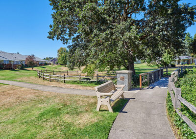 Walking path senior living in Sublimity Oregon